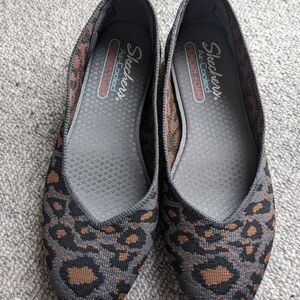 Skechers Women's Leopard Print Flats